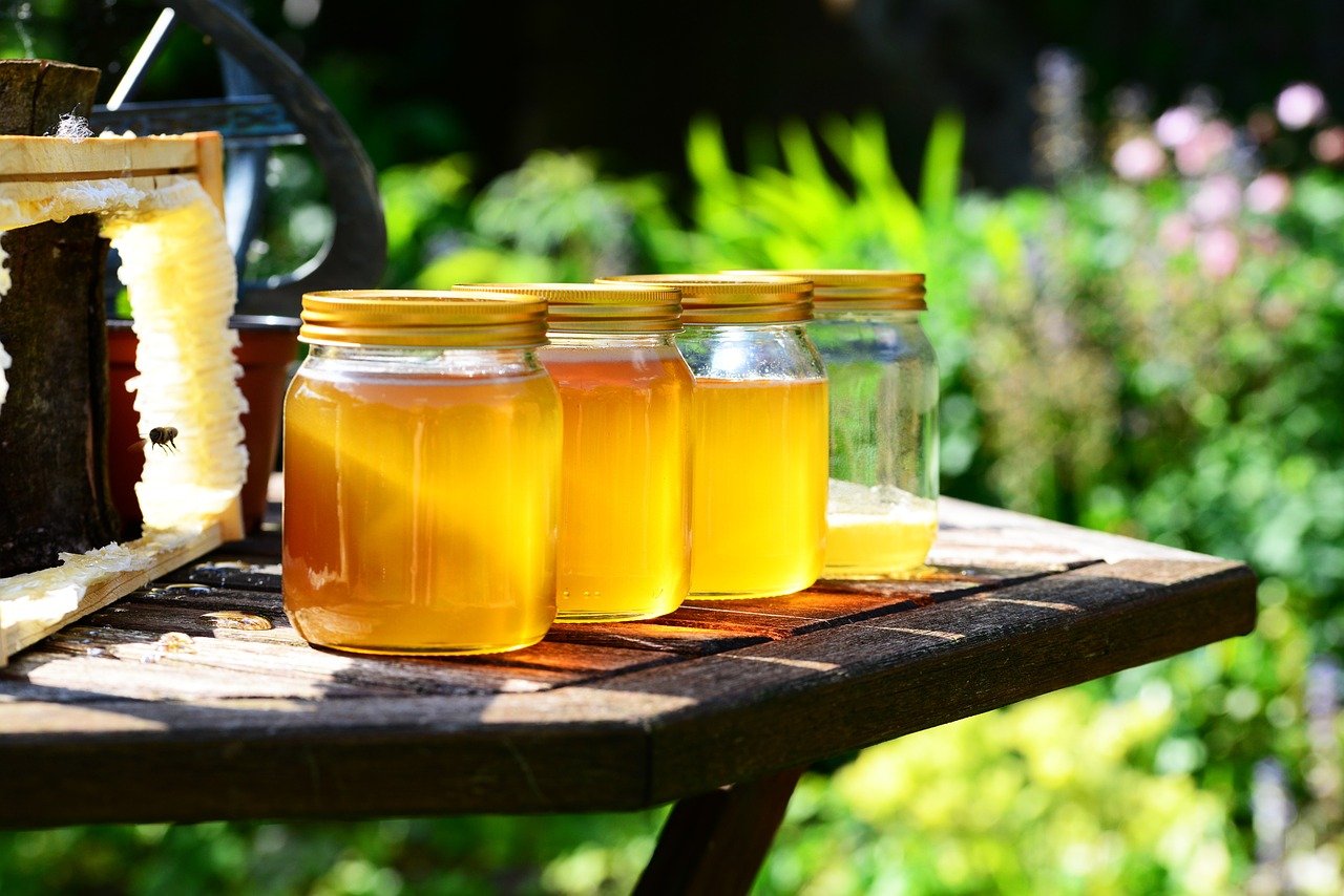 Honig im Glas Biene Imker Honigschleuder selber bauen